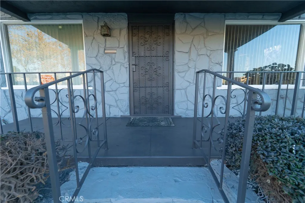 1706 W 65th Place, Los Angeles, California 90047 home-pic-28